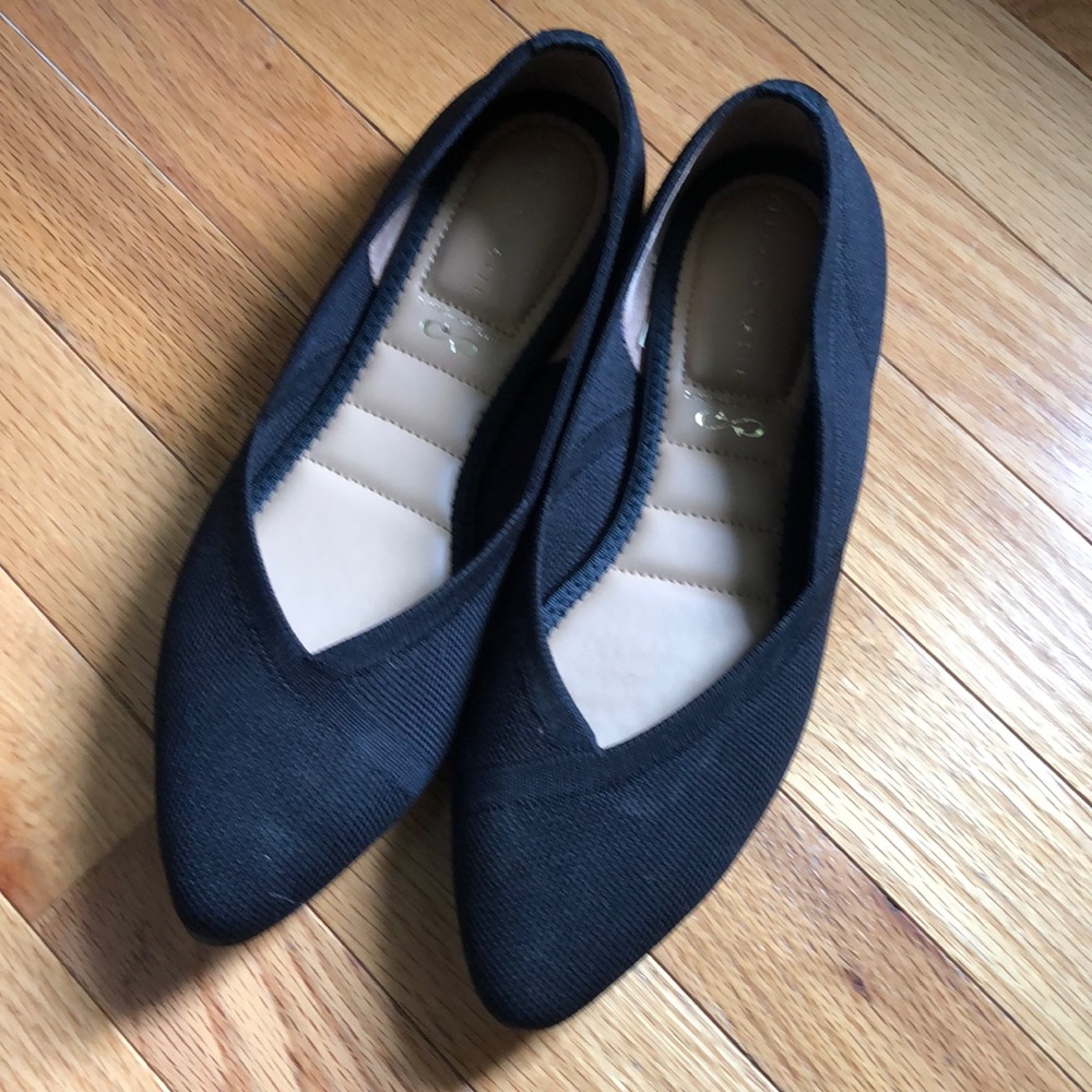 Black “Rothy’s” style point toe flats, 7.5M